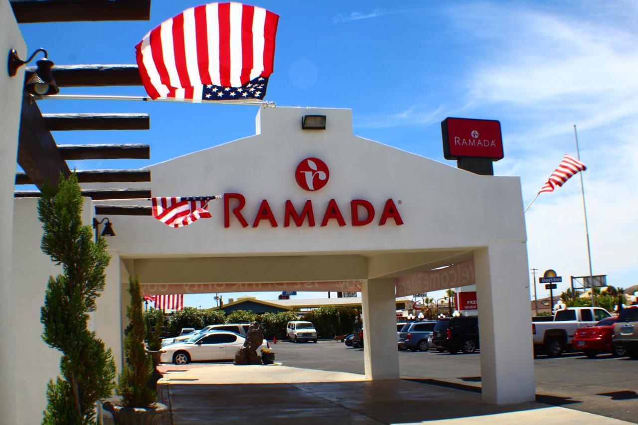 Отель Ramada By Wyndham Кингман Экстерьер фото